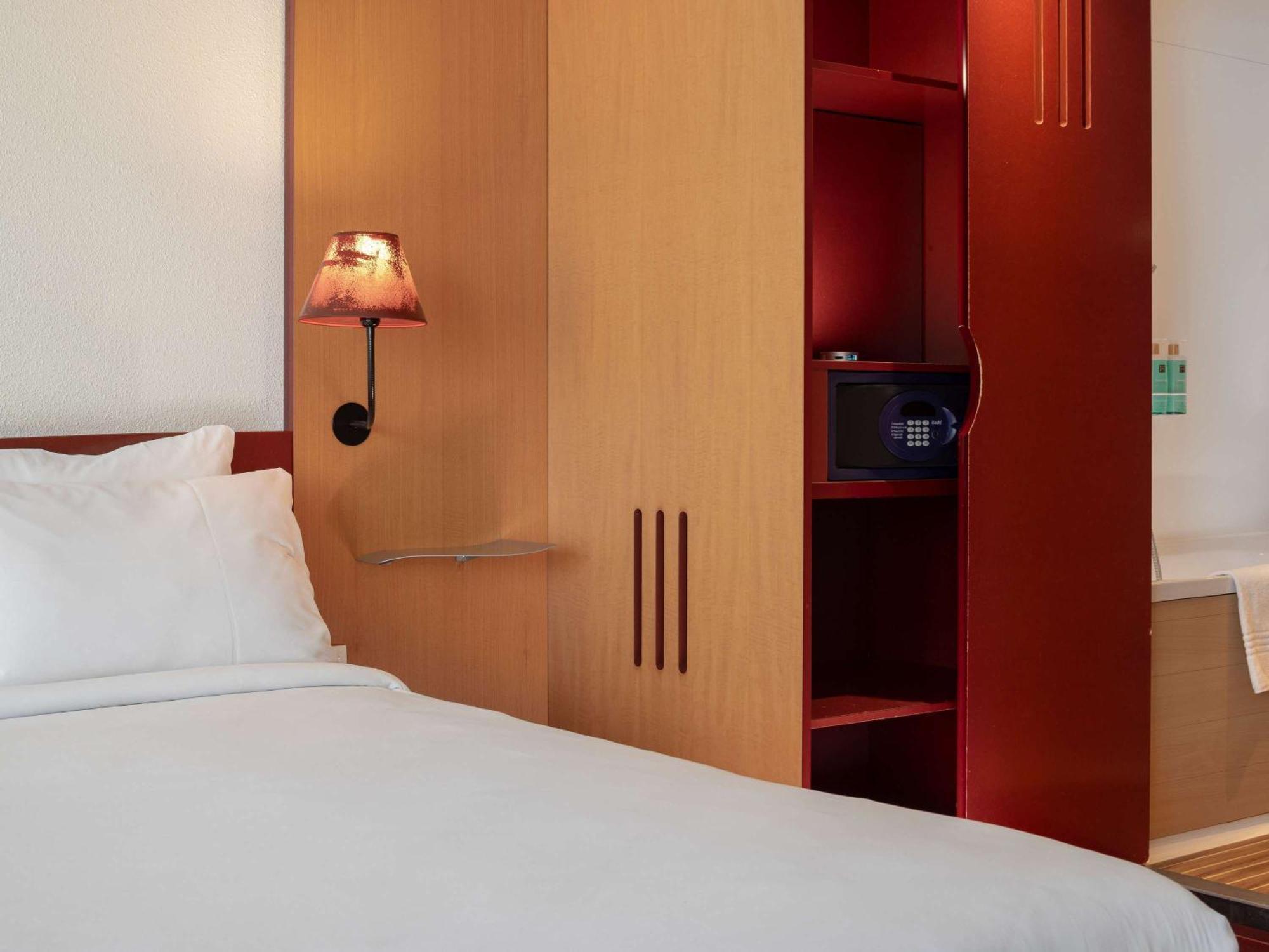 โนโวเทล สวีท มาร์เซย ซองทร์ ยูโรเมด Hotel มาร์กเซย ภายนอก รูปภาพ