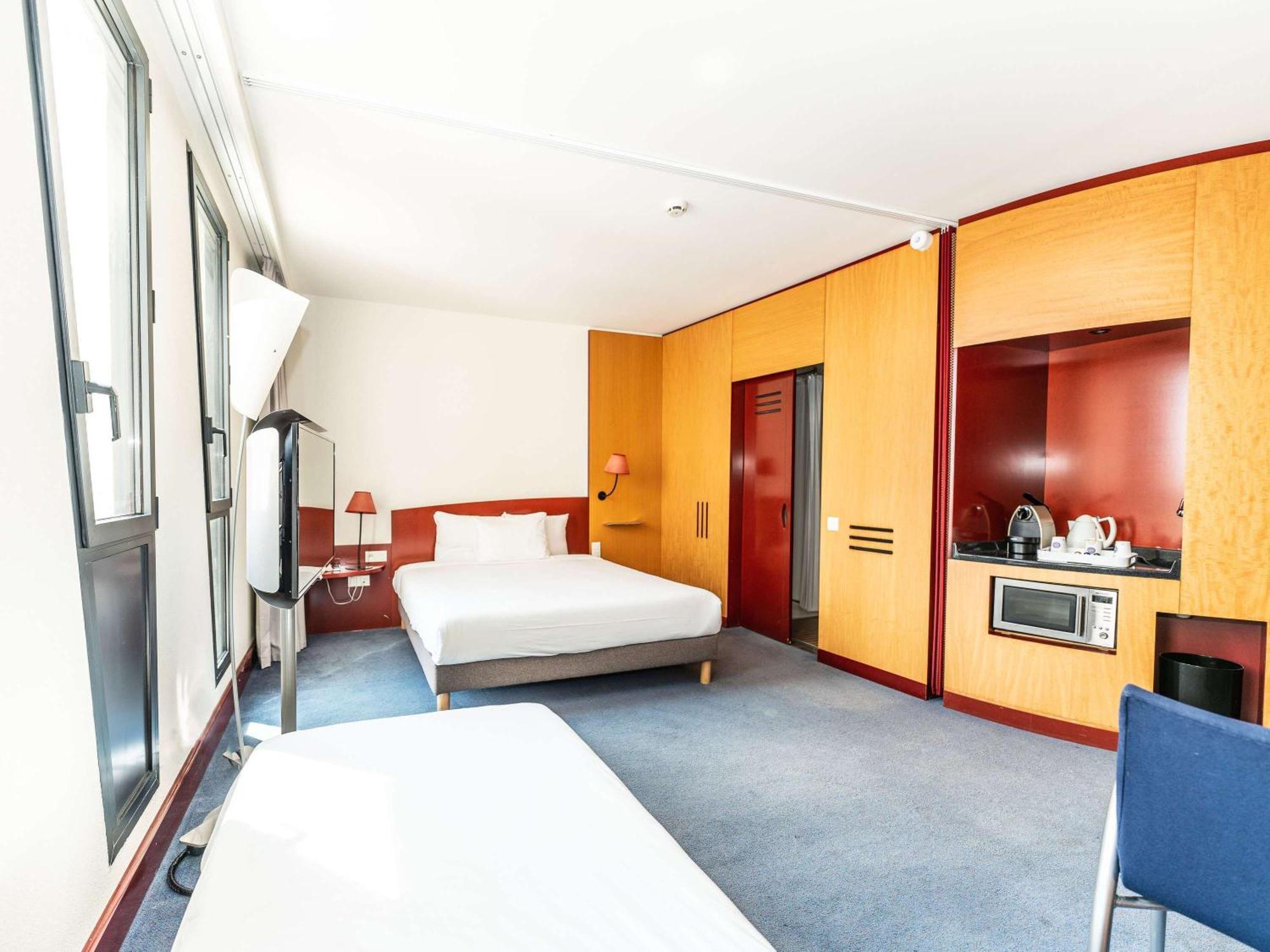 โนโวเทล สวีท มาร์เซย ซองทร์ ยูโรเมด Hotel มาร์กเซย ภายนอก รูปภาพ